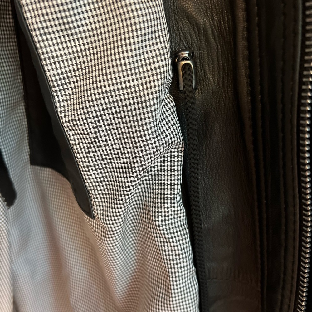Best Classic Lether Jacket - Picture 15 of 16
